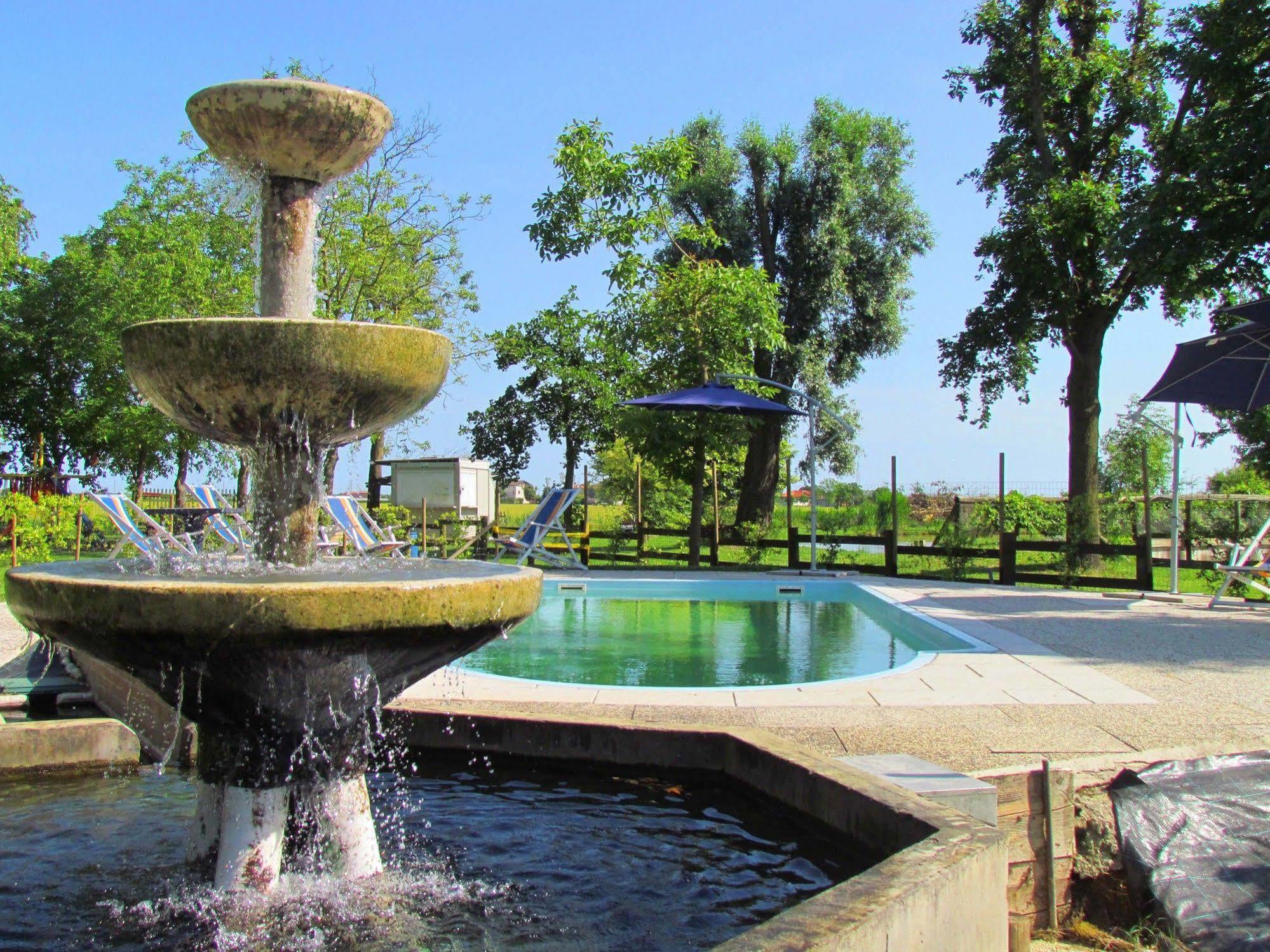 Agriturismo Ca' Alleata Caorle Eksteriør billede